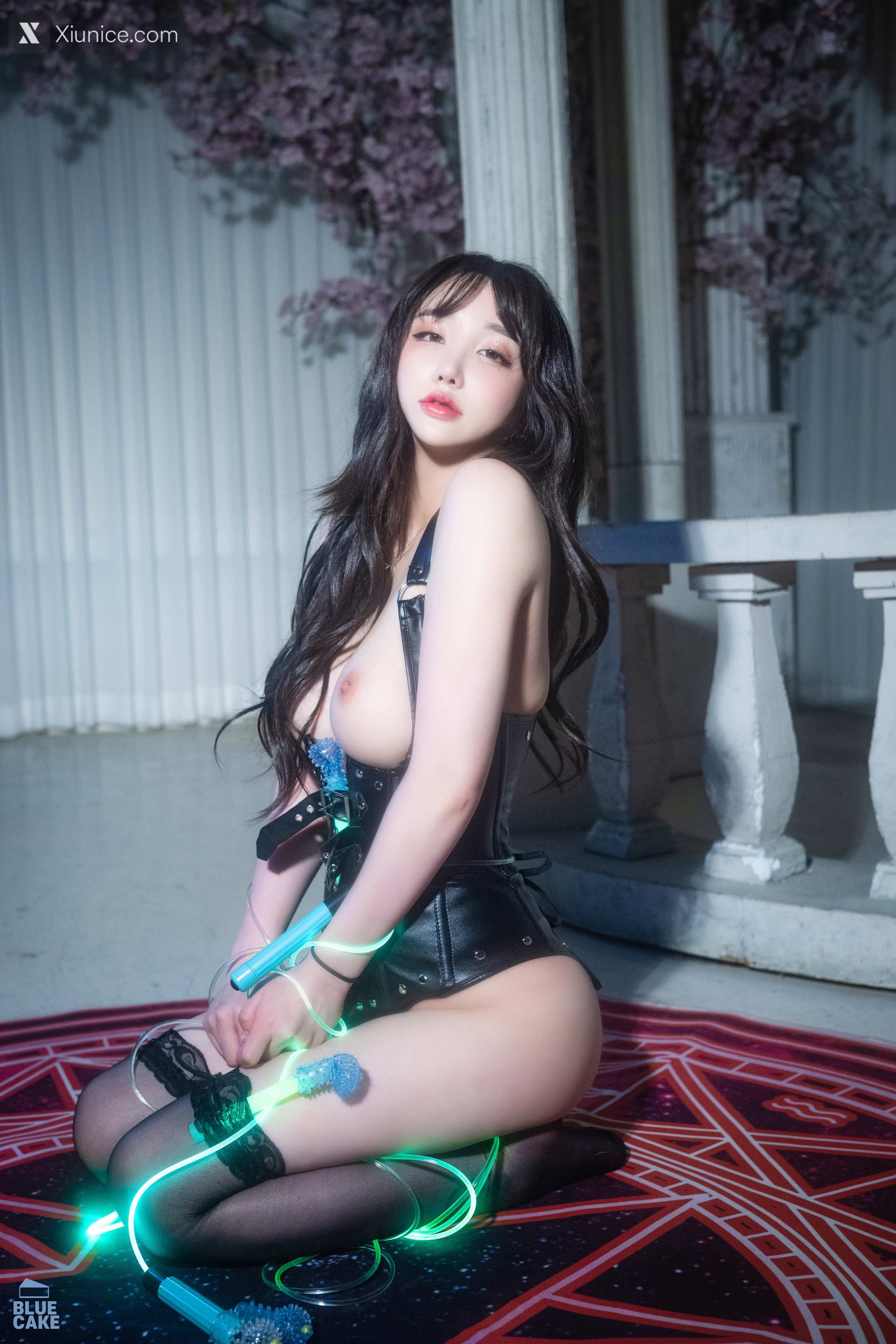 BLUECAKE Son Ye Eun (손예은) Tentacle Bukkake 118