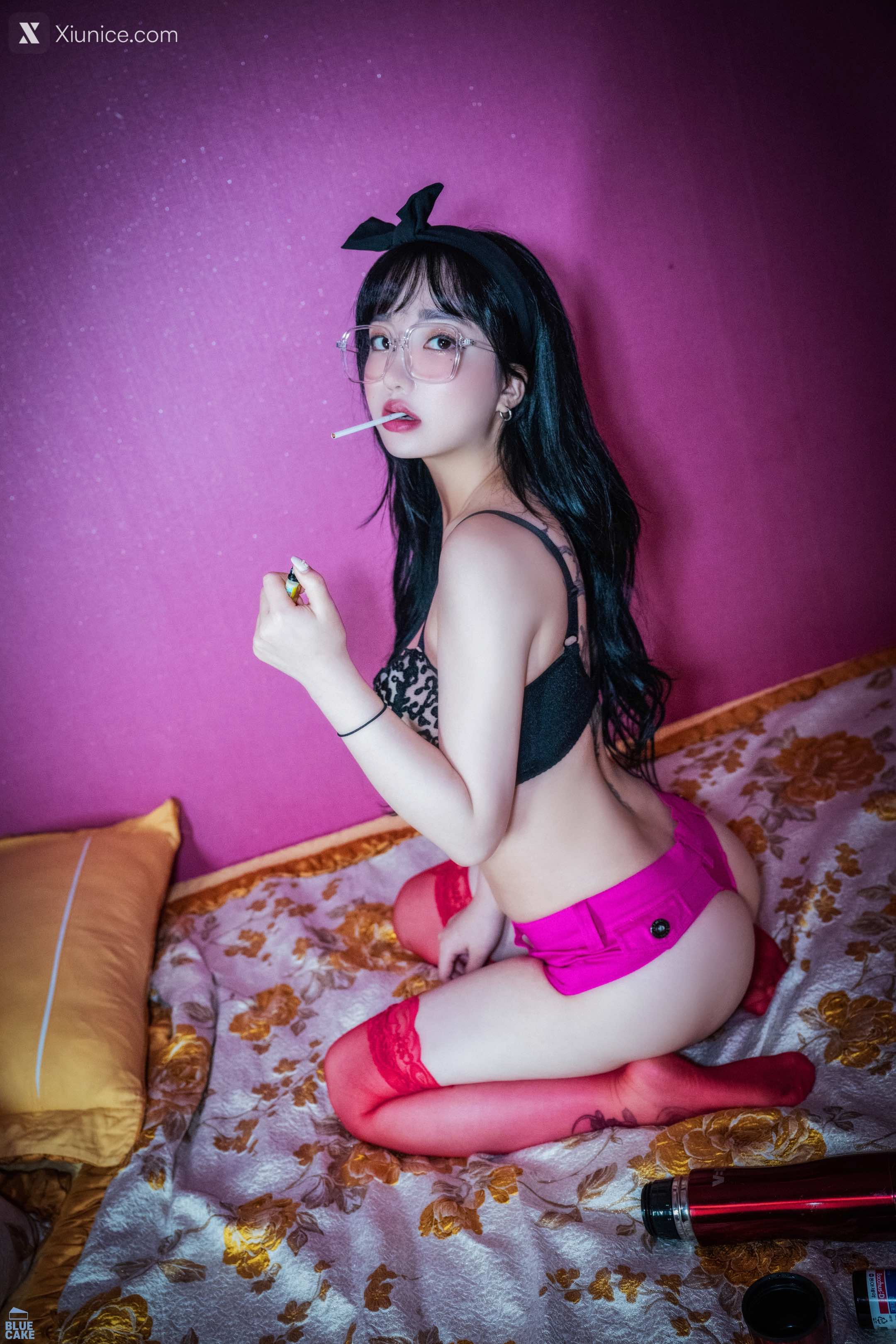 BLUECAKE YeEun Nude No Panty 109