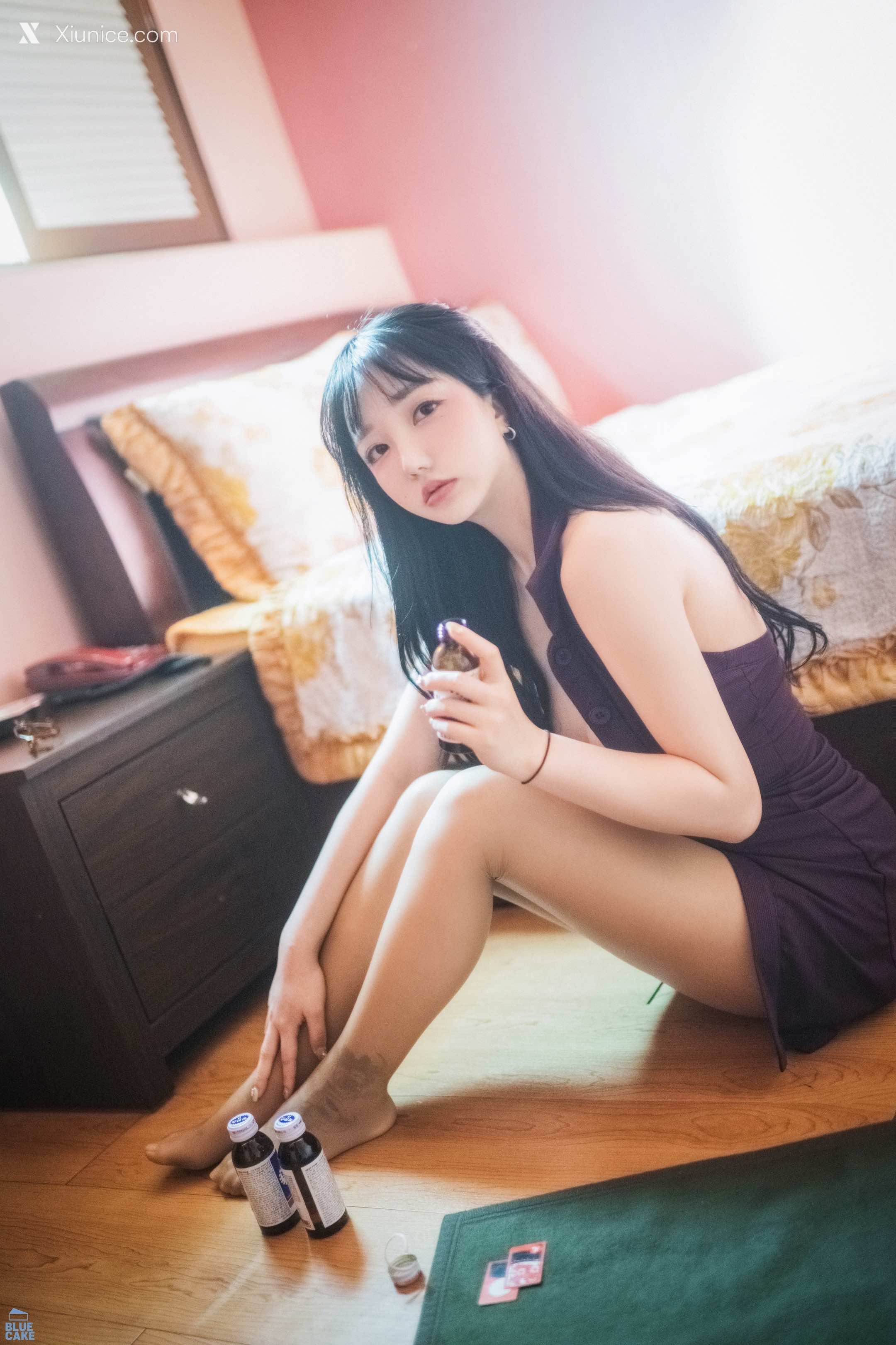 BLUECAKE YeEun Nude No Panty 46