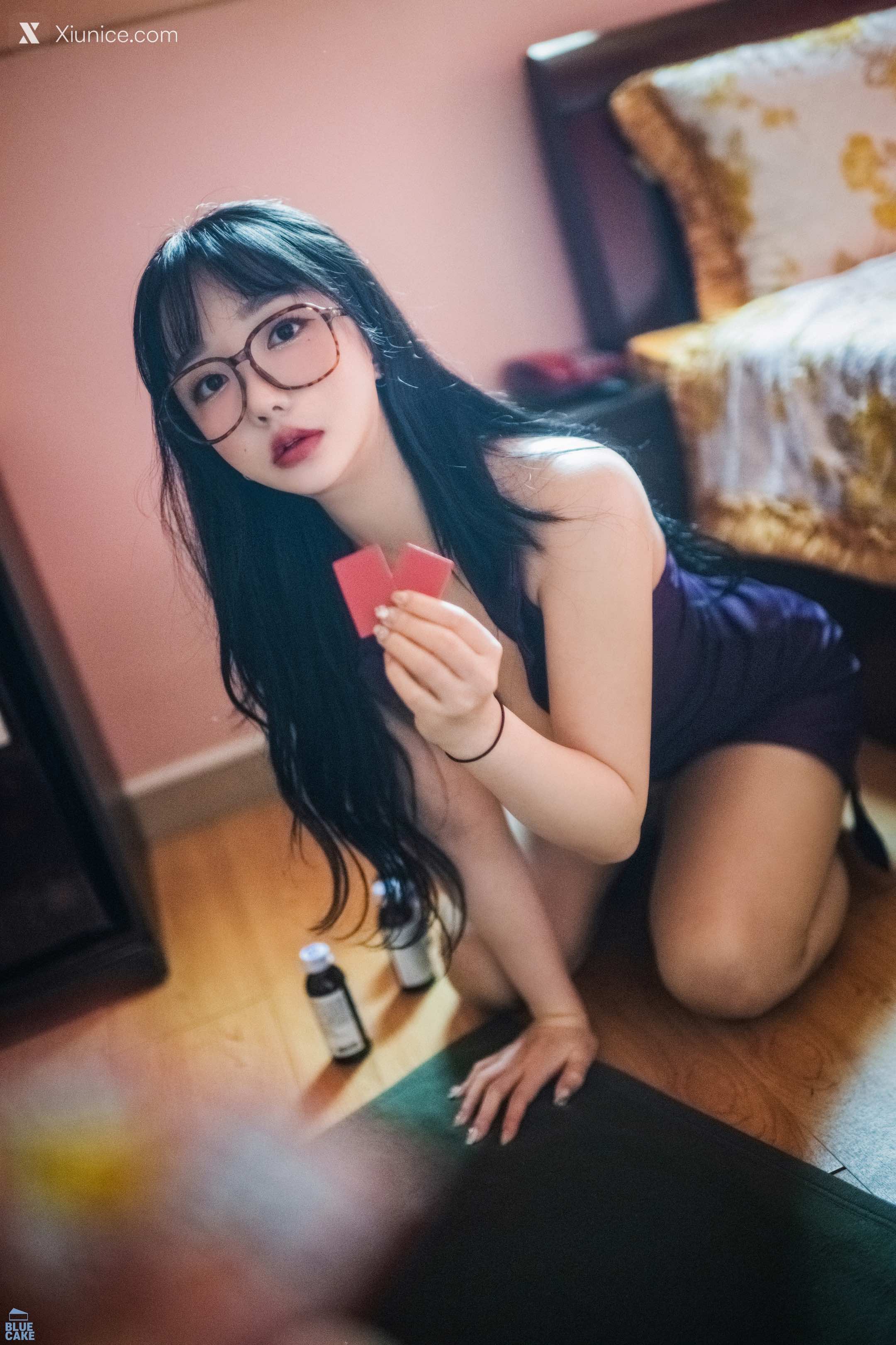 BLUECAKE YeEun Nude No Panty 8