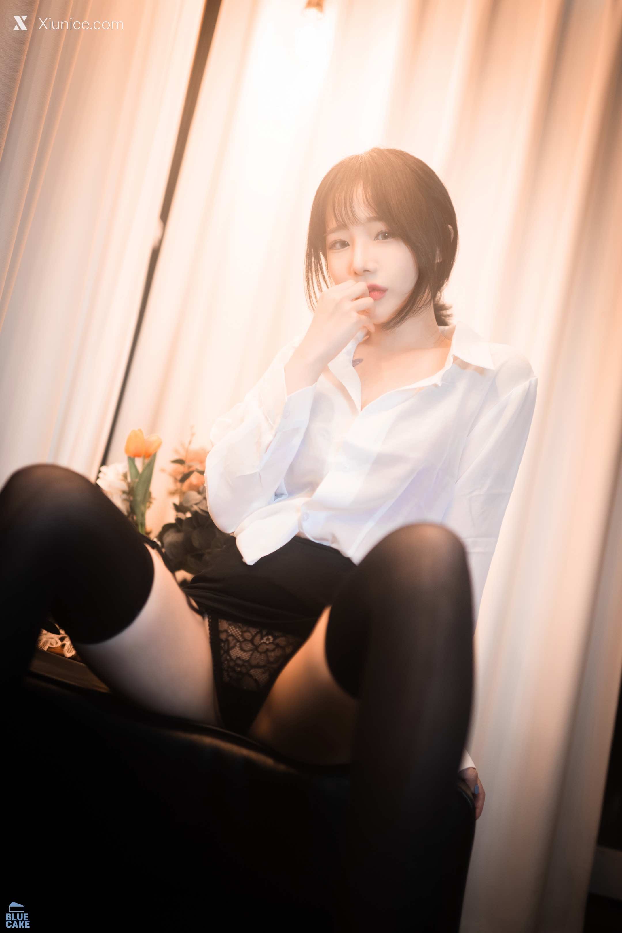 BLUECAKE Yeji (예지) Cat Play 12