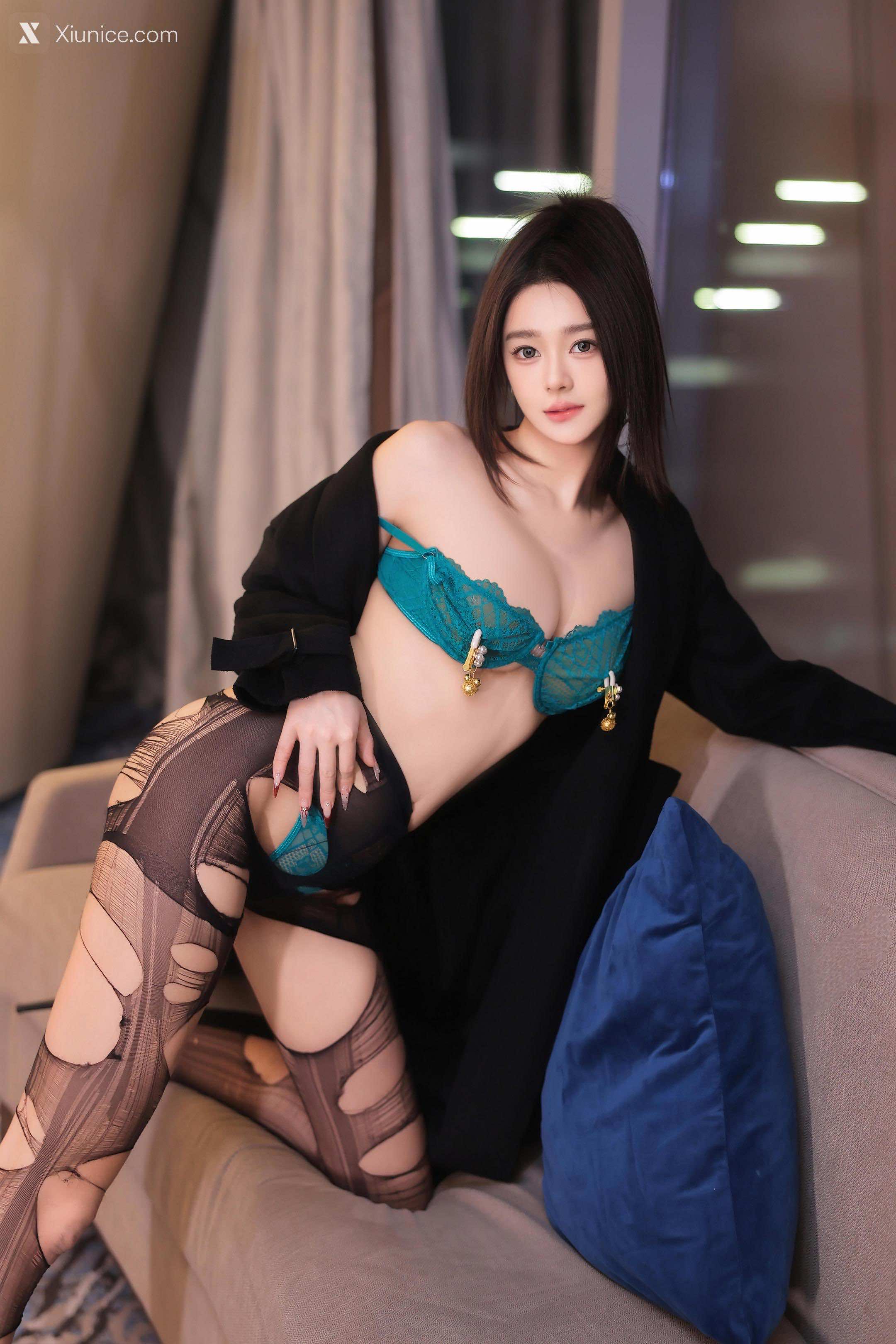 Candy糖糖 R18 秀人网模特 翡翠绿 41