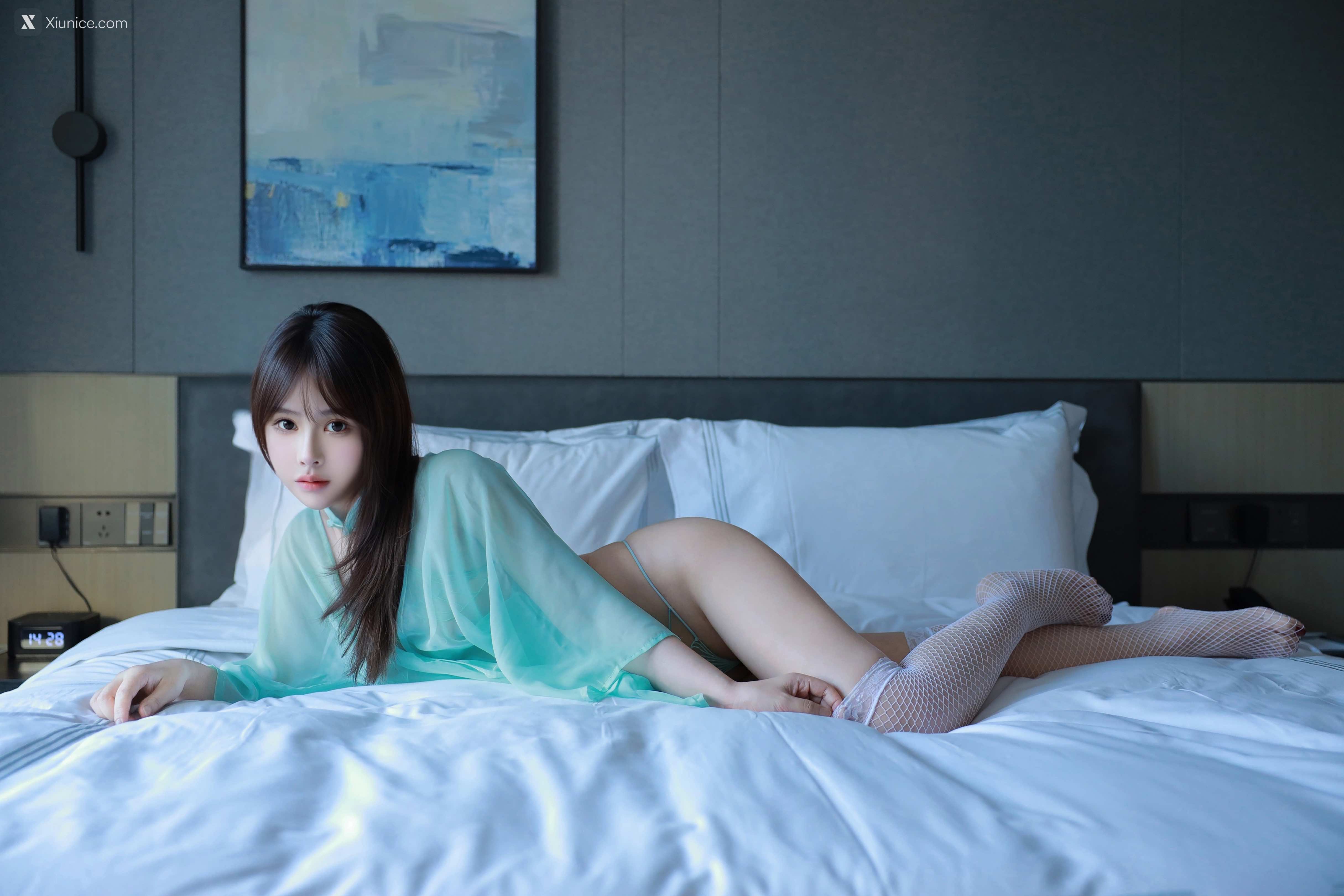 Evelyn Ai Li (艾莉) 秀人嫩模 露三點 7