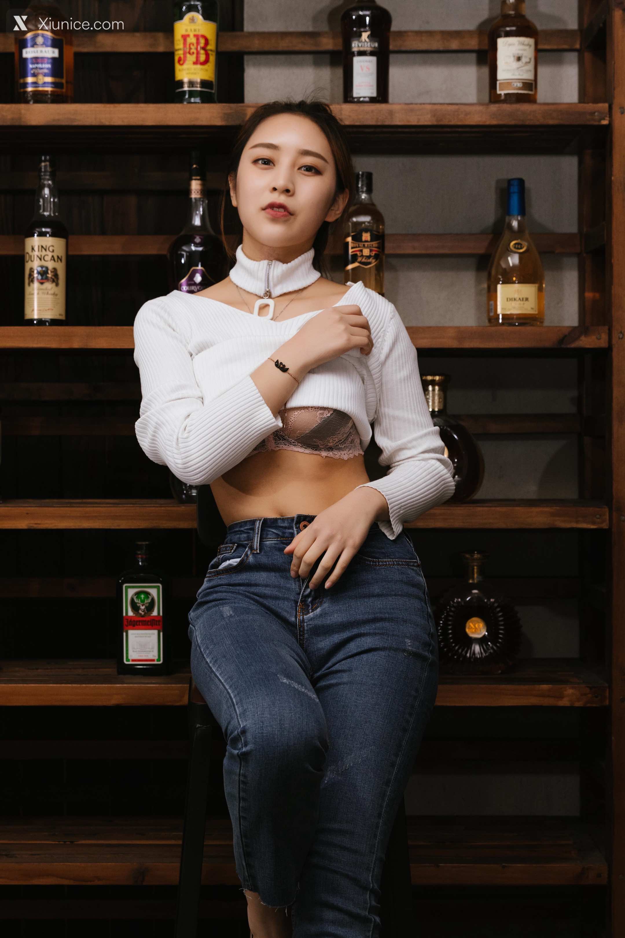 Qiao Yi Lin (乔依琳) R18 秀人网模特 酒窖中的爱抚 1
