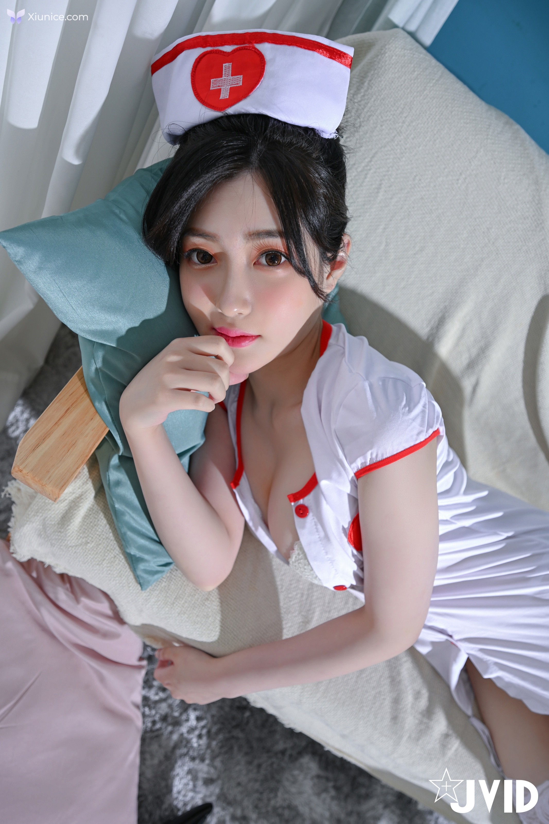 JVID 璃奈醬 – 打完疫苗是不是發燒酸痛痛小護士璃奈醬全心陪伴照顧你還沒輪到打疫苗超幹沒關係璃奈醬腳開開給你在神鮑裡注入白色汁液-106