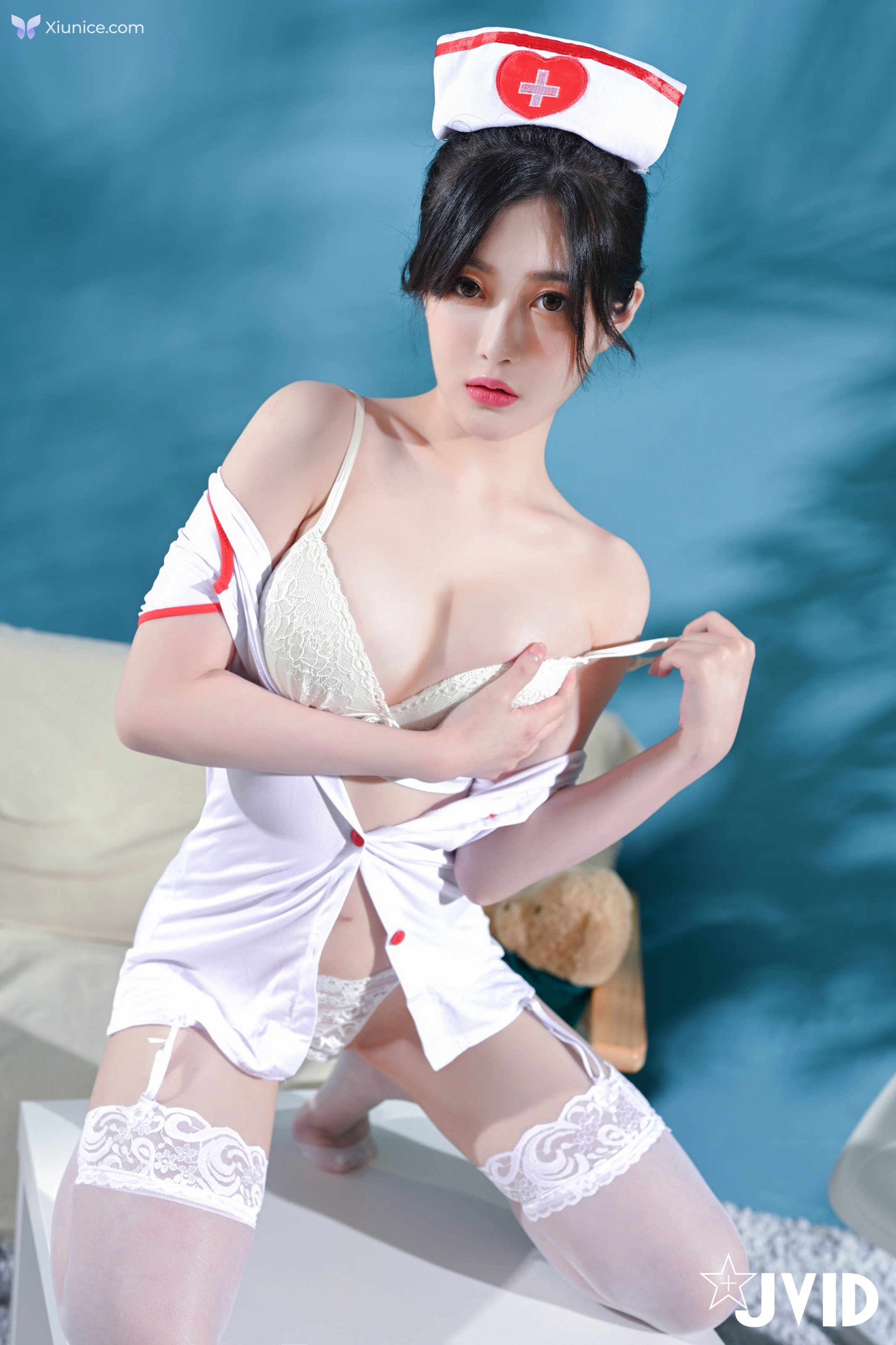 JVID 璃奈醬 – 打完疫苗是不是發燒酸痛痛小護士璃奈醬全心陪伴照顧你還沒輪到打疫苗超幹沒關係璃奈醬腳開開給你在神鮑裡注入白色汁液-148