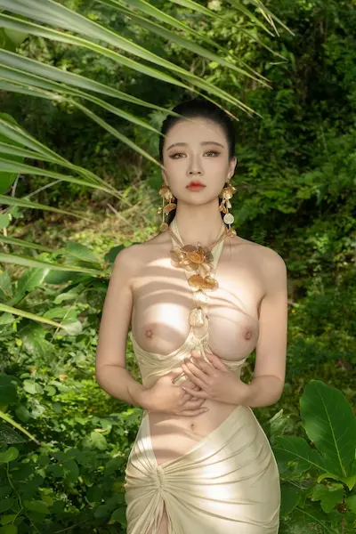 Nian-Nian-Nnian-Hai-Bian-Wei-Na-Si-80P-thumbnail