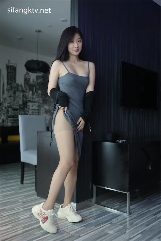 Xiuren-Uncensored-Gu-Chu-Chu-Maily-R18-Xiu-Ren-Wang-Mo-Te-Xin-Jin-Nu-Shen-Duo-Tao-Zhi-Fu-Huo-Li-Shi-Zu-4017-thumbnail